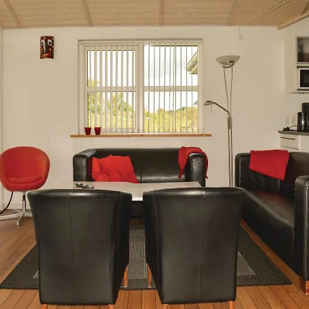 Four-bedroom Holiday In Casa vacanze *