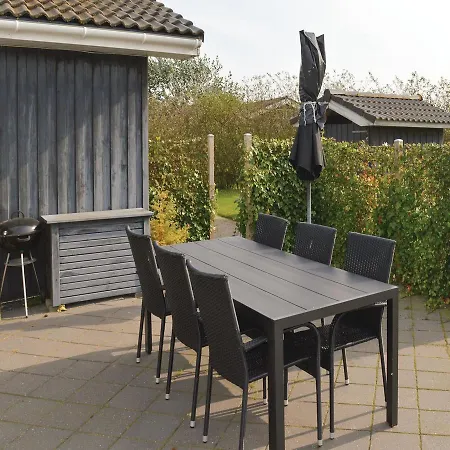 Four-bedroom Holiday In Hadsund